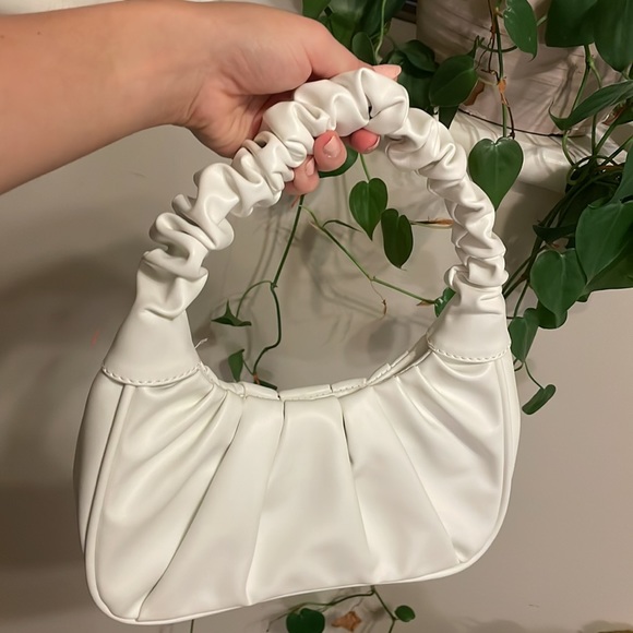 White dumpling handbag - Picture 3 of 3
